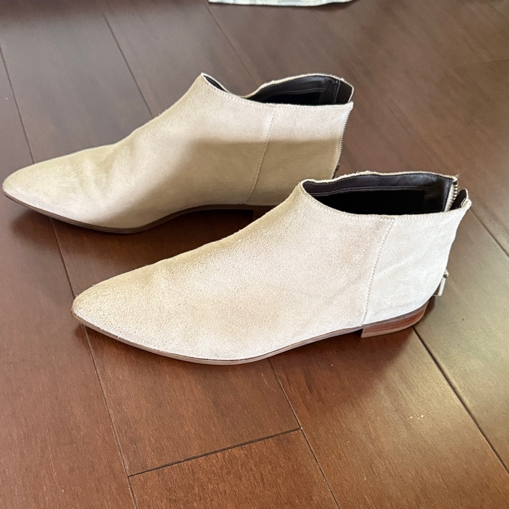 Cole Haan Light Beige Suede Ankle Boots Size 9.5 - Picture 4 of 6